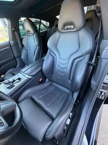 BMW 8 Series view 13