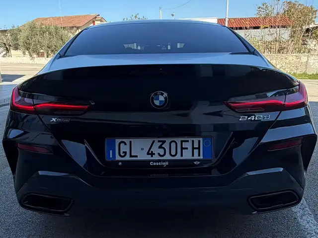 BMW 8 Series view 6