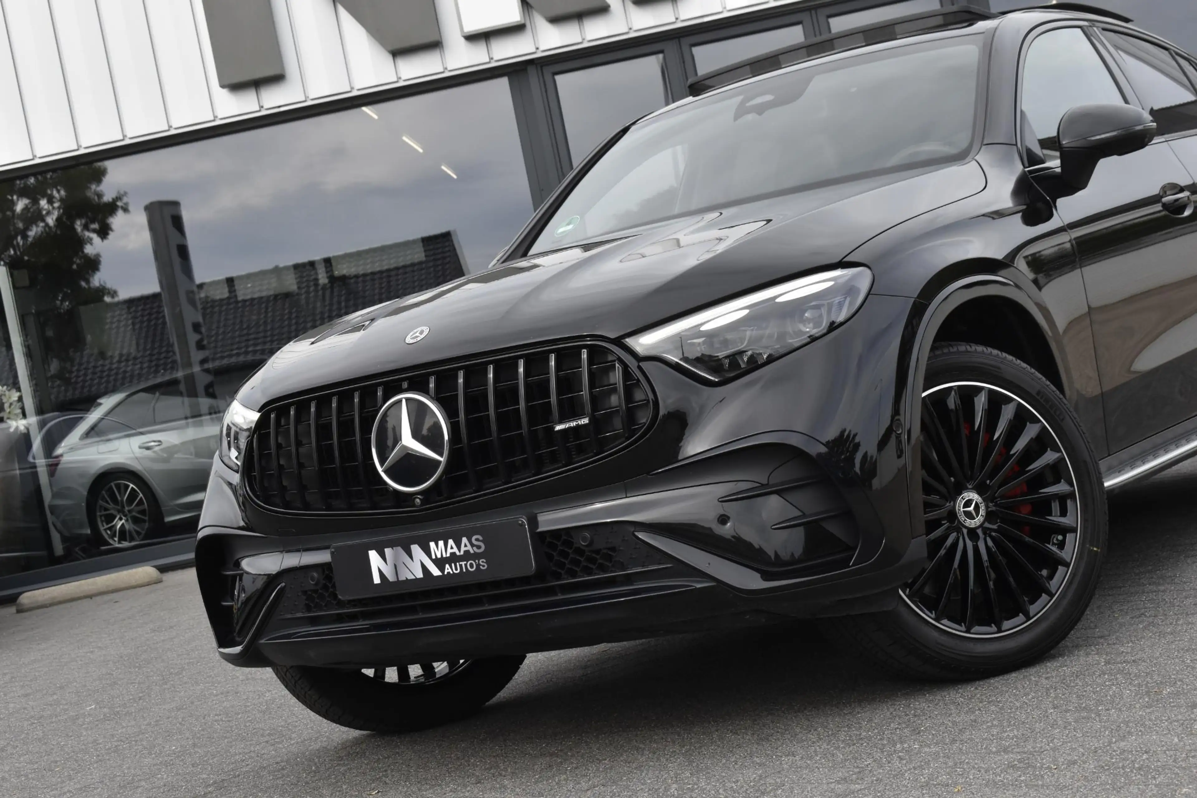 Mercedes-Benz GLC 300 Coupé 300e 4MATIC AMG Line — photo 2