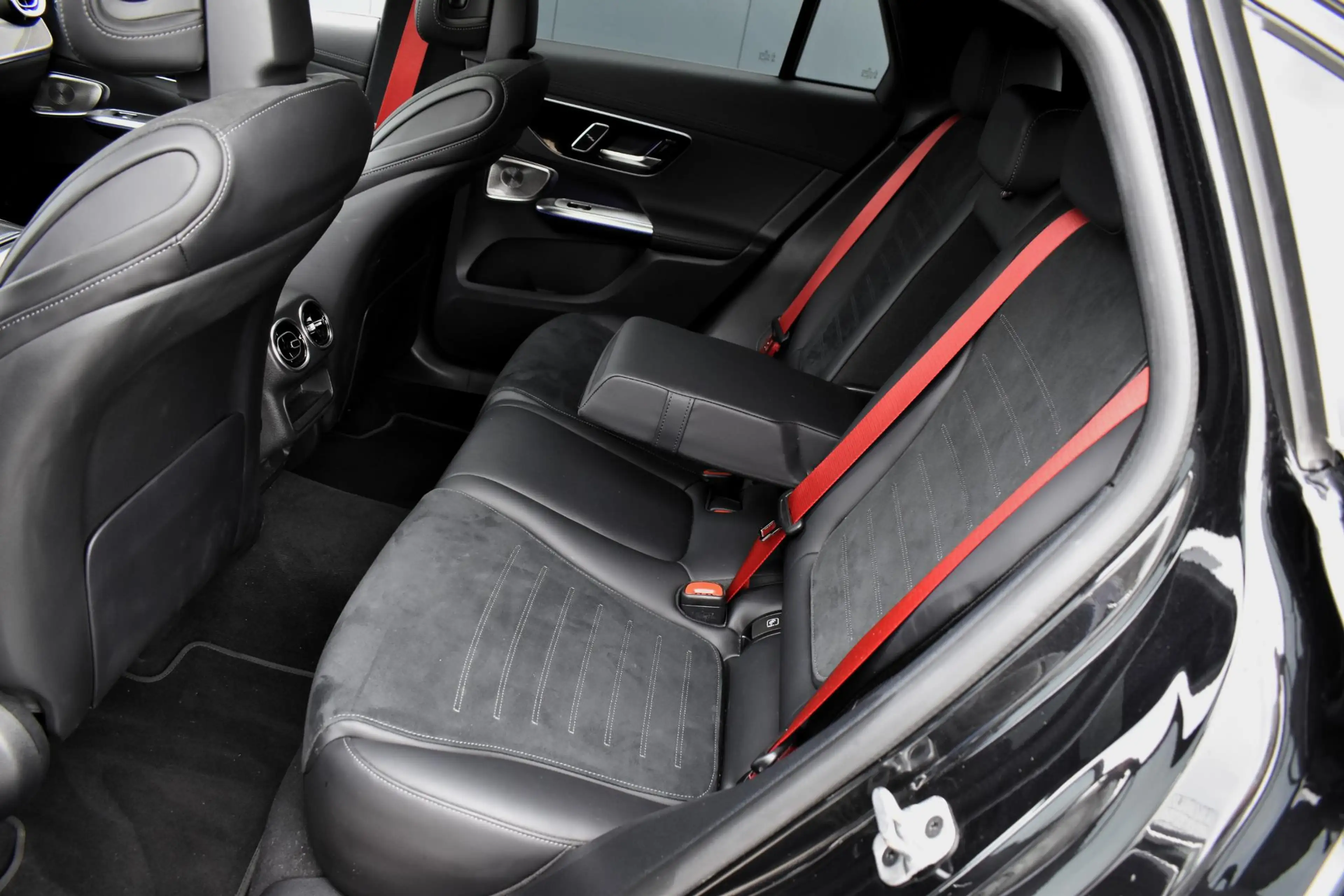 Mercedes-Benz GLC 300 Coupé 300e 4MATIC AMG Line — photo 10
