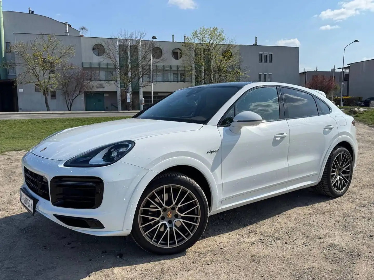 Porsche Cayenne Cayenne III E-Hybrid PHEV 17,9 kWh Aut. Weiß - 1
