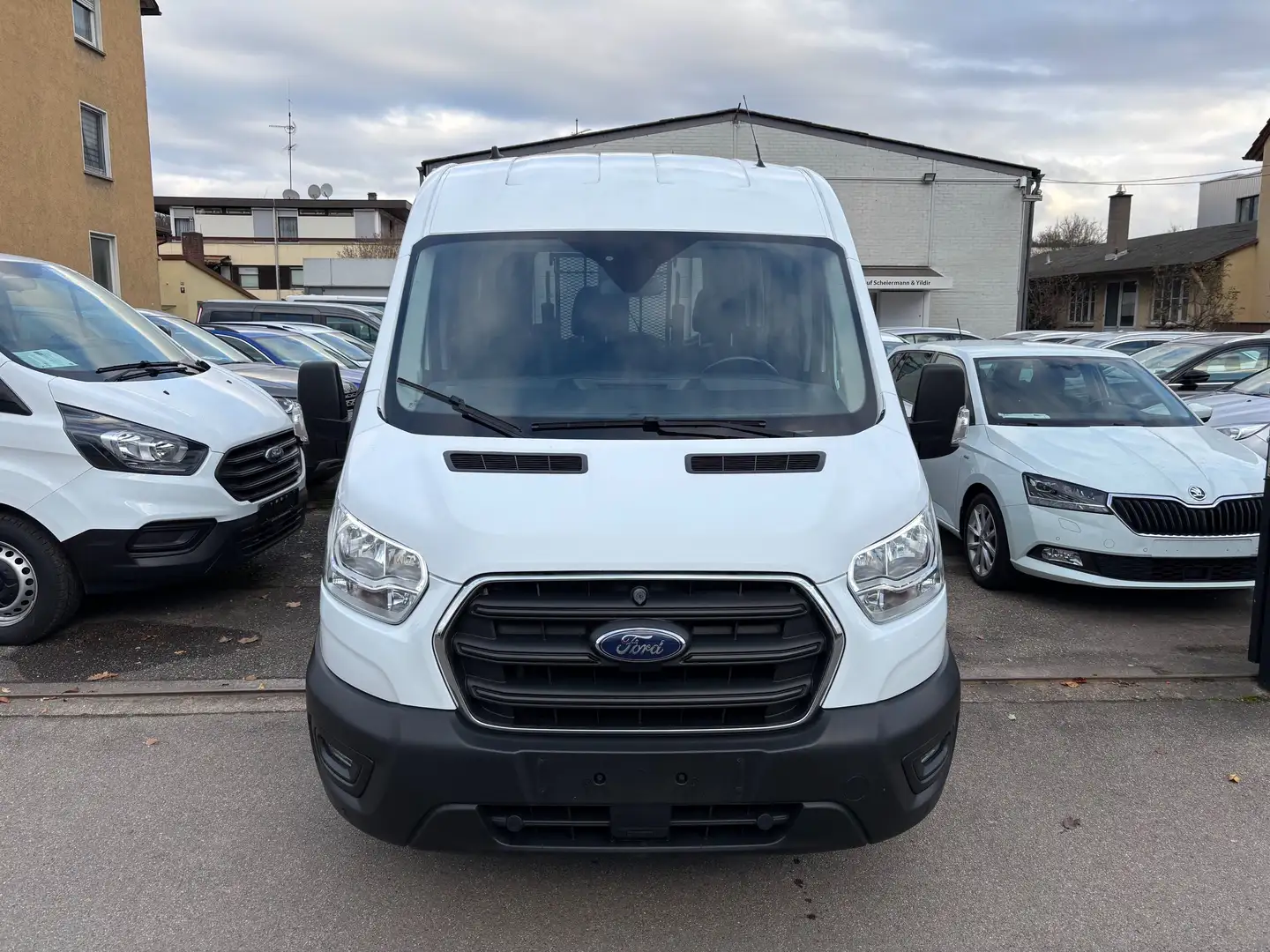 Ford Transit 350 L3 el. Rollstuhllift / el. Schwerlastbeladung Weiß - 2