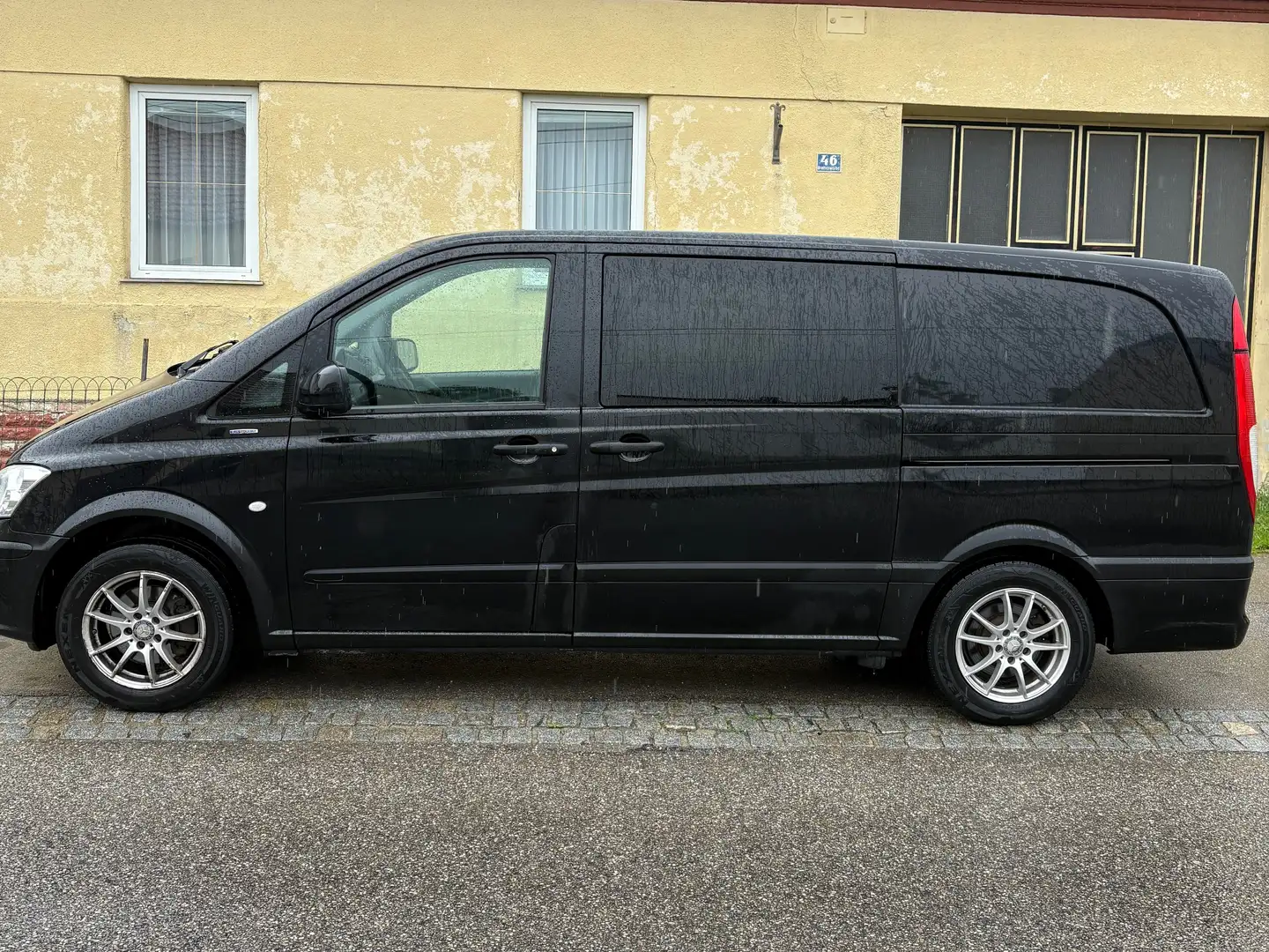 Mercedes-Benz Vito Vito 113 CDI BlueEfficiency Crew lang Aut. Crew Schwarz - 1