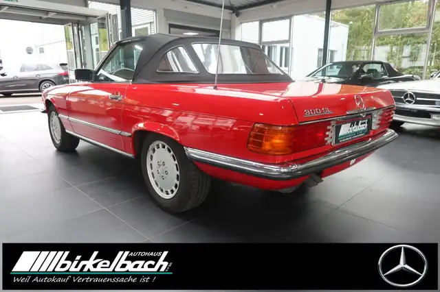 Mercedes-Benz SL view 2