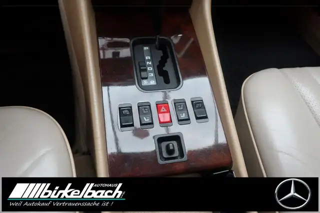 Mercedes-Benz SL view 8