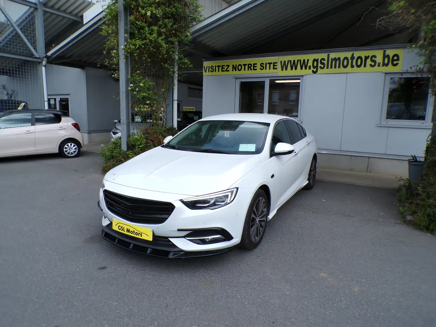 Opel Insignia 1.6 CDTI 136cv Automatique blanc 03/18 91757km GPS Blanc - 1