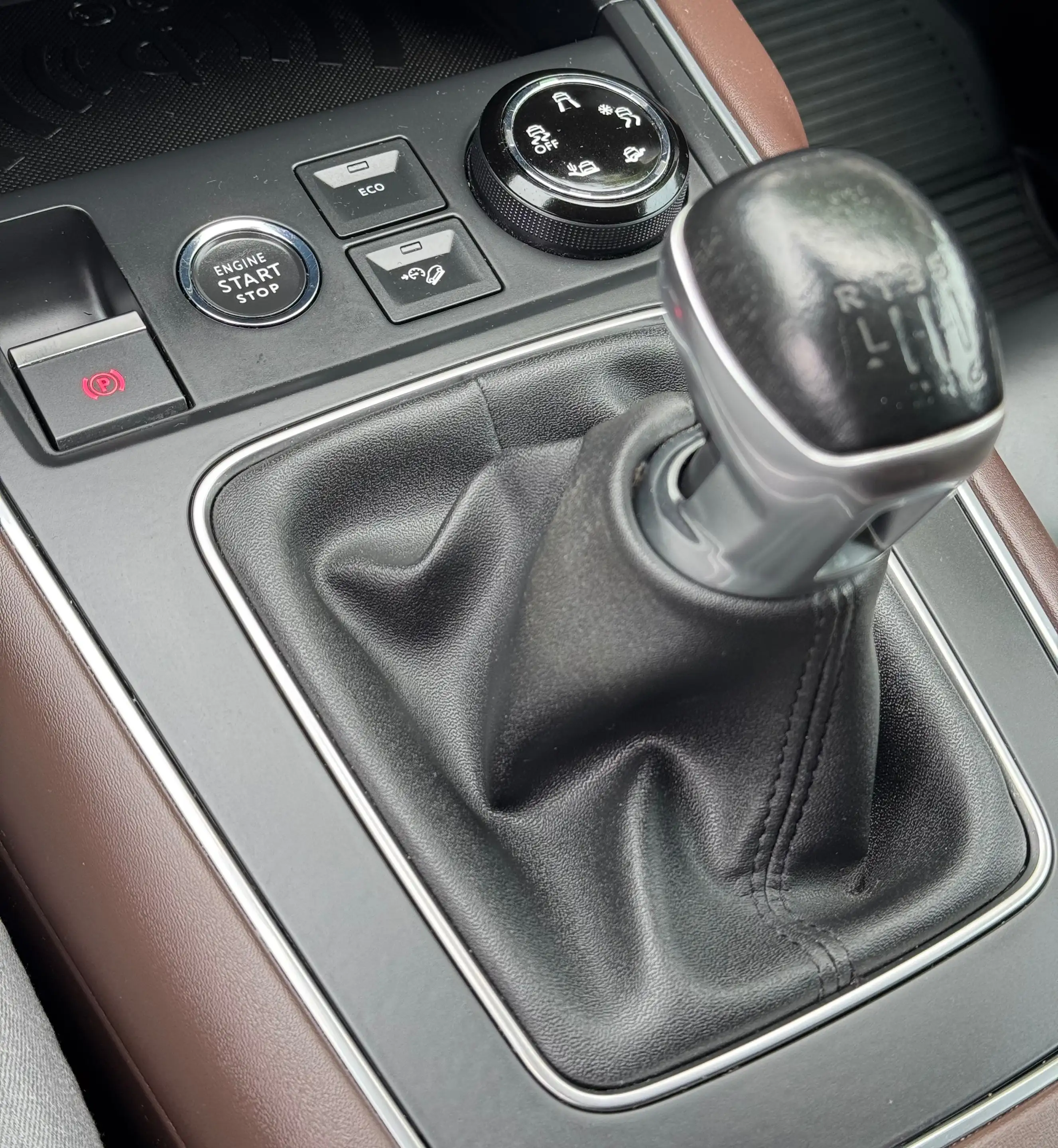 Citroen C5 Aircross C5 Aircross // CUIR // CARPLAY // CAMERA // GPS — photo 7