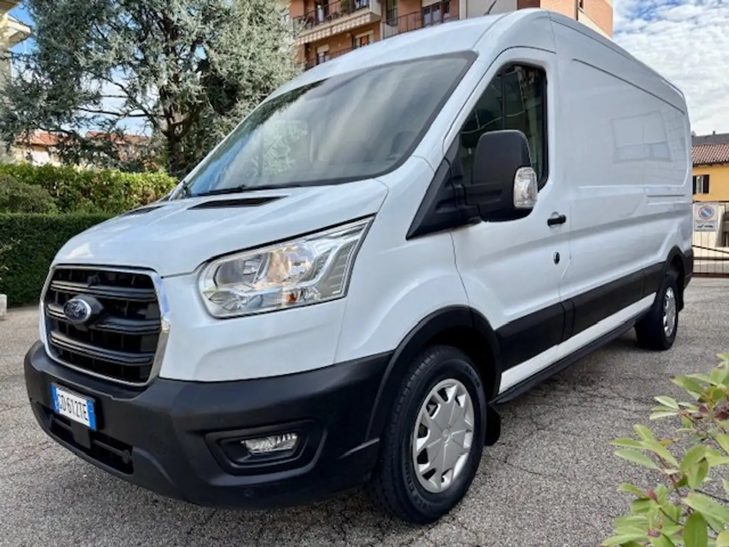 Ford Transit 350 L3H2 2.0 TDCi130 Cv Eco Blanc - 1