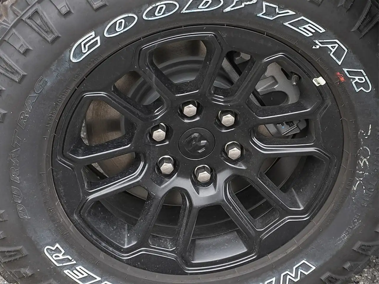 RAM 1500 снимка RAM 1500