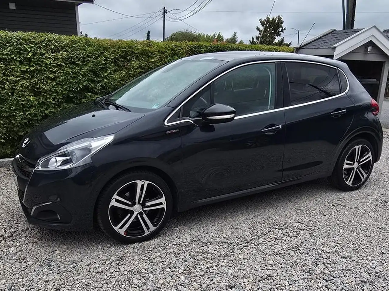 Peugeot 208 208 — photo 2