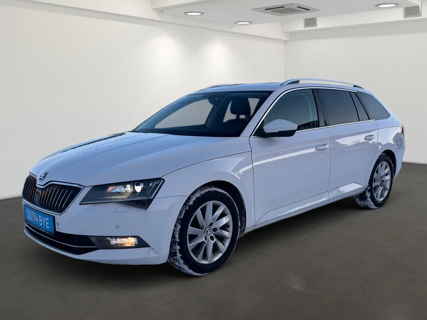 Skoda Superb Style Weiß - 1