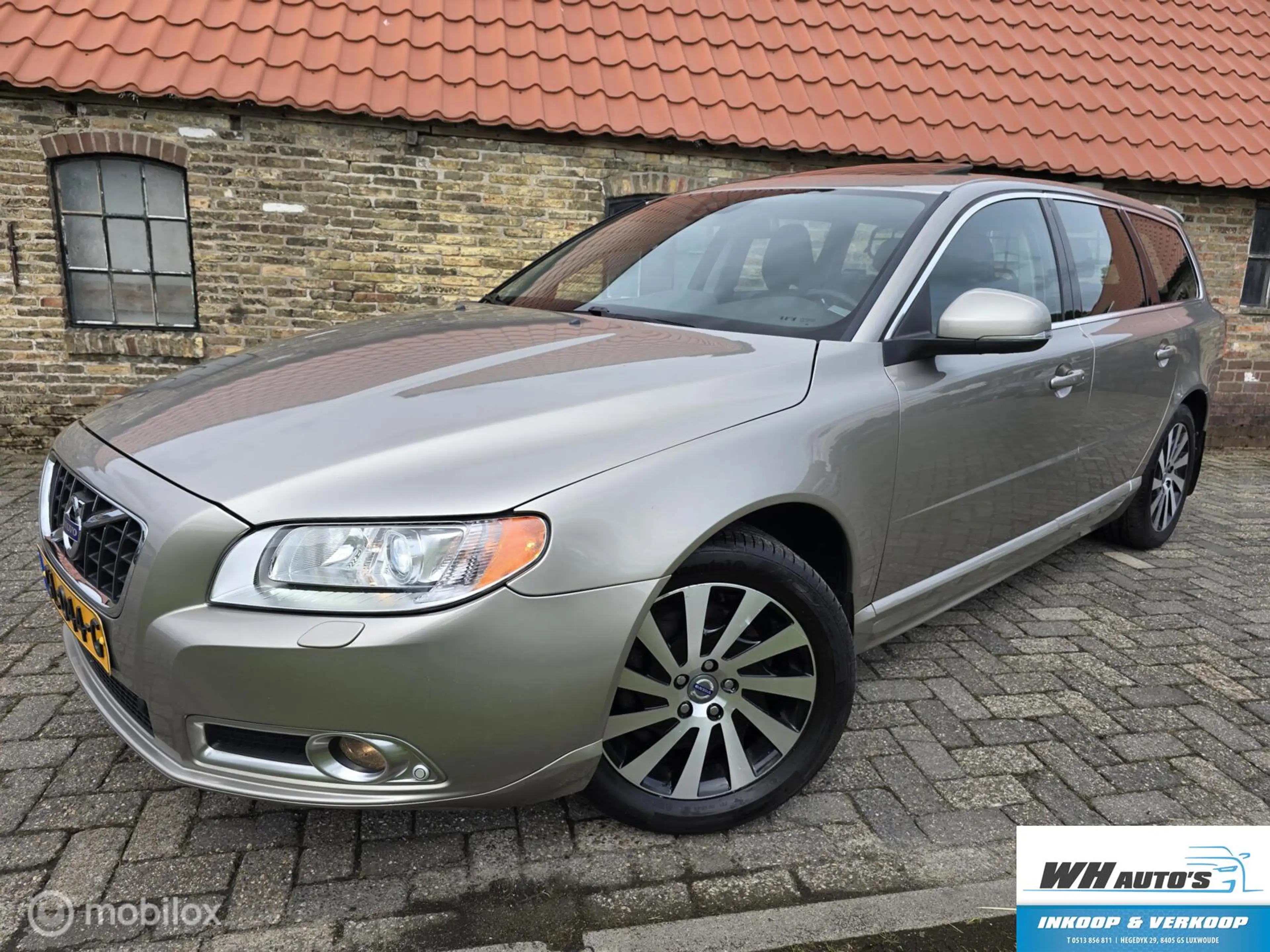 Volvo V70 3.0 T6 AWD Summum luxe uitvoering!
