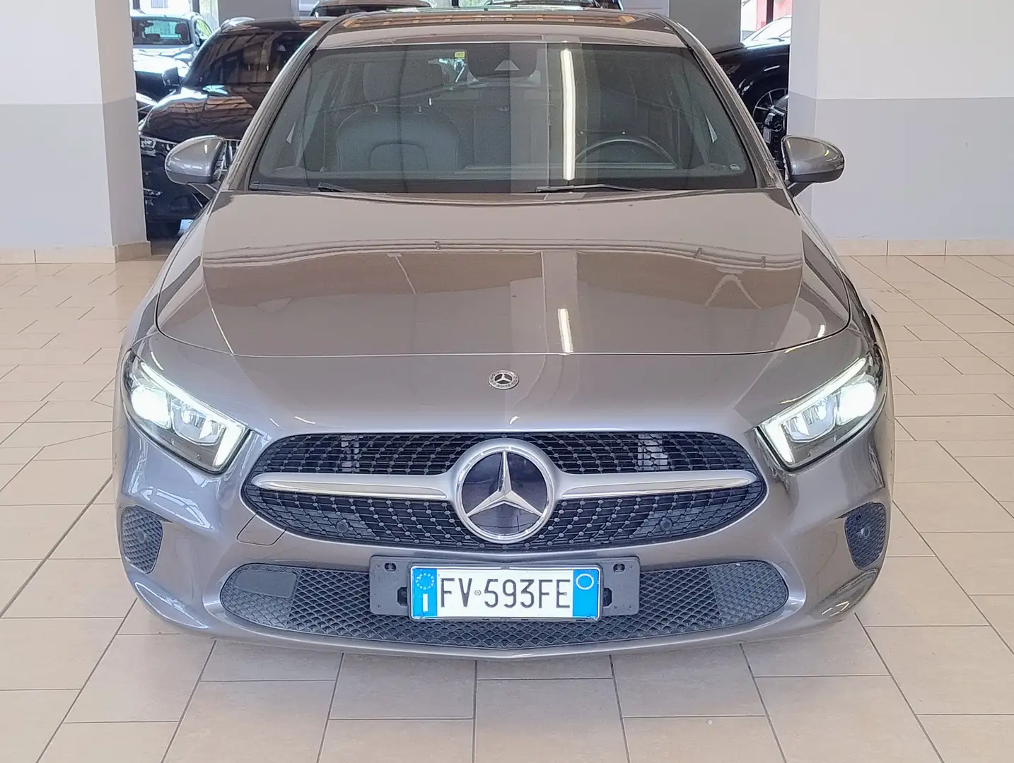 Mercedes-Benz A 180 2018 d Sport auto NAVI LANE ASSIST CRUISE NEOPAT Grigio - 2