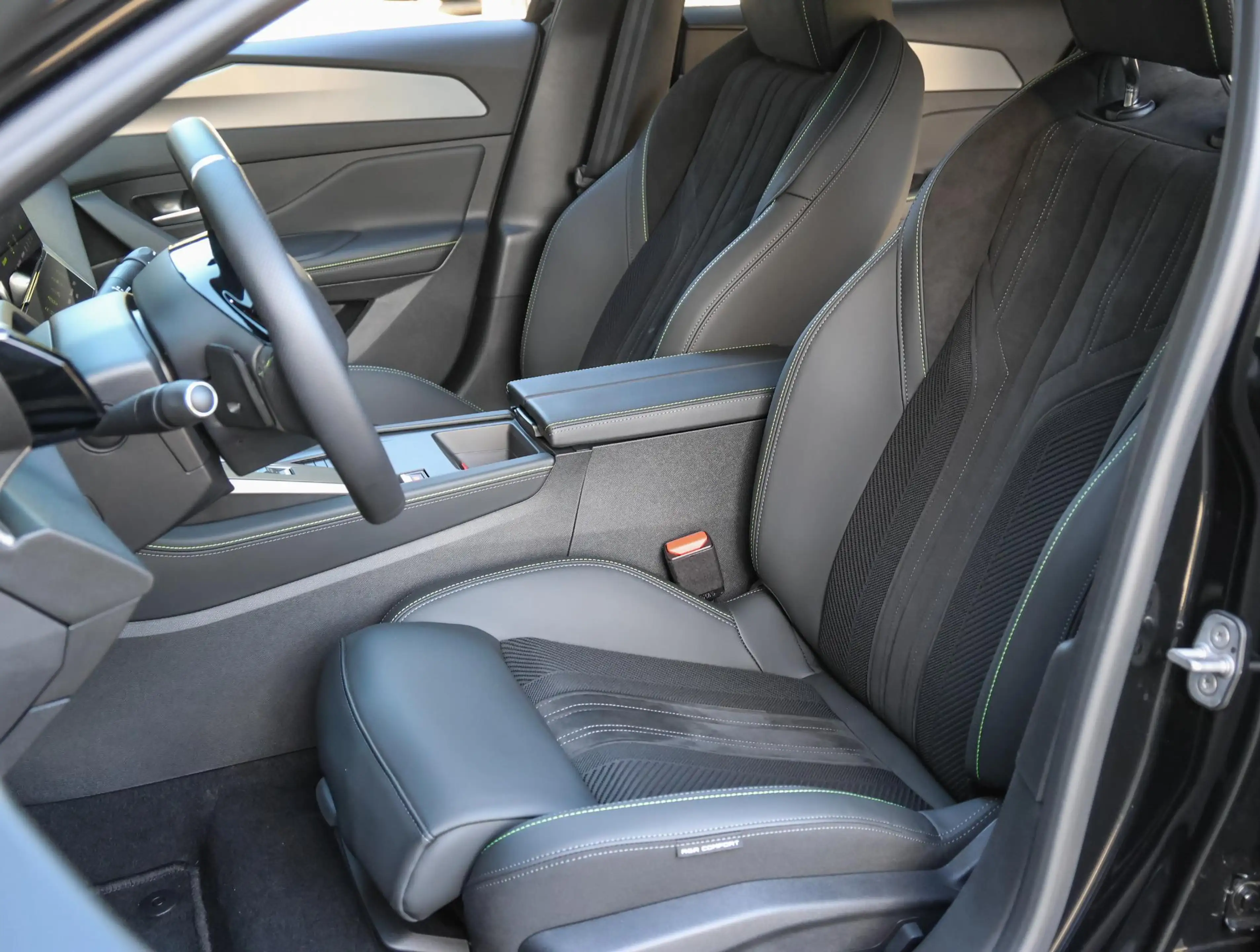 Peugeot 308 e-308 SW GT 58 kWh 156pk | ACCU 98% | Navigatie | — photo 12