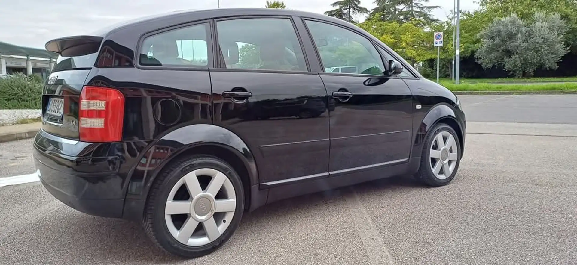 Audi A2 A2 1.4 Top Targa Oro,C.R.S.,Audi Tradition Negru - 1