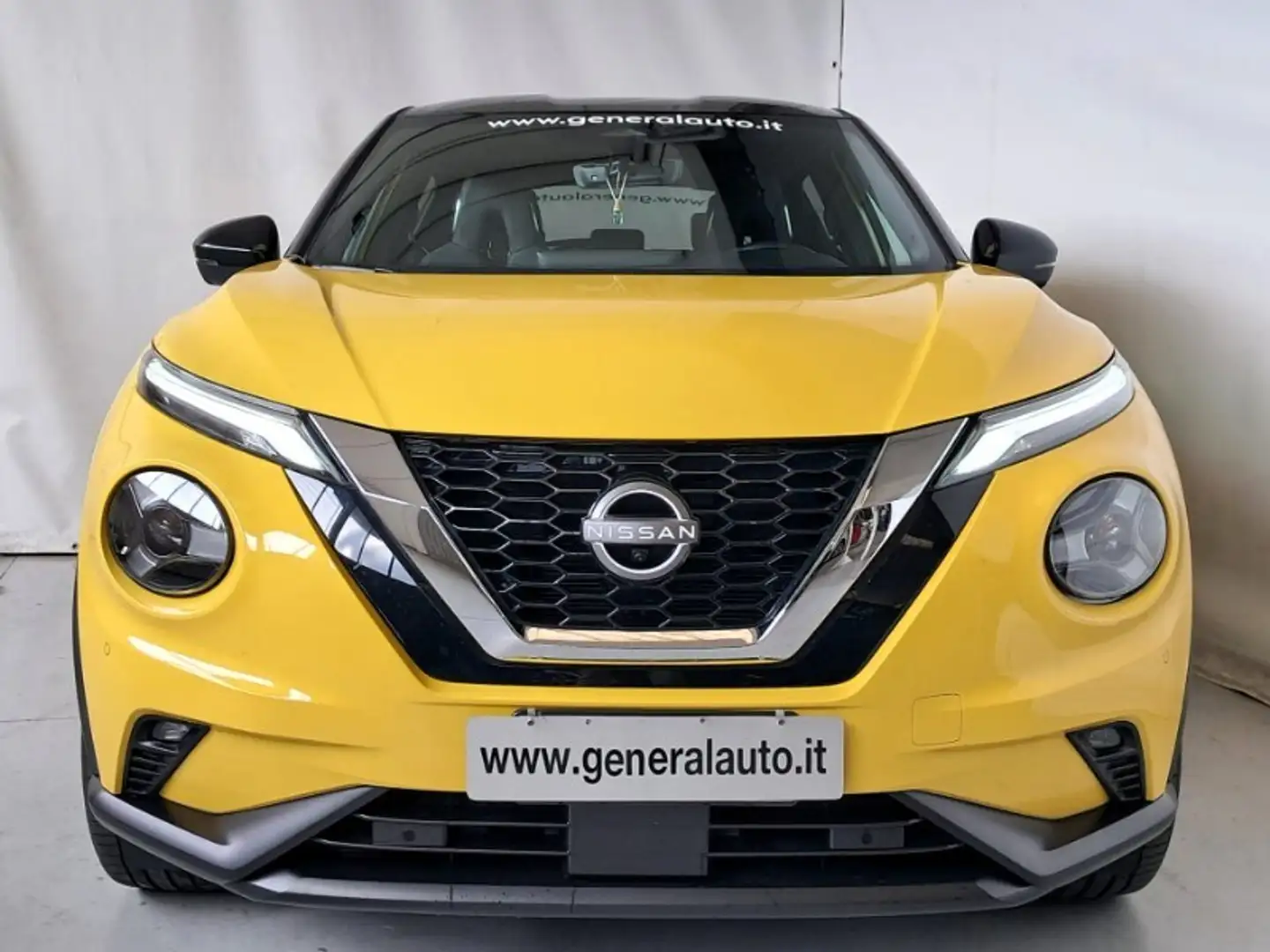 Nissan Juke 1.0 DIG-T 114 CV Tekna Giallo - 1
