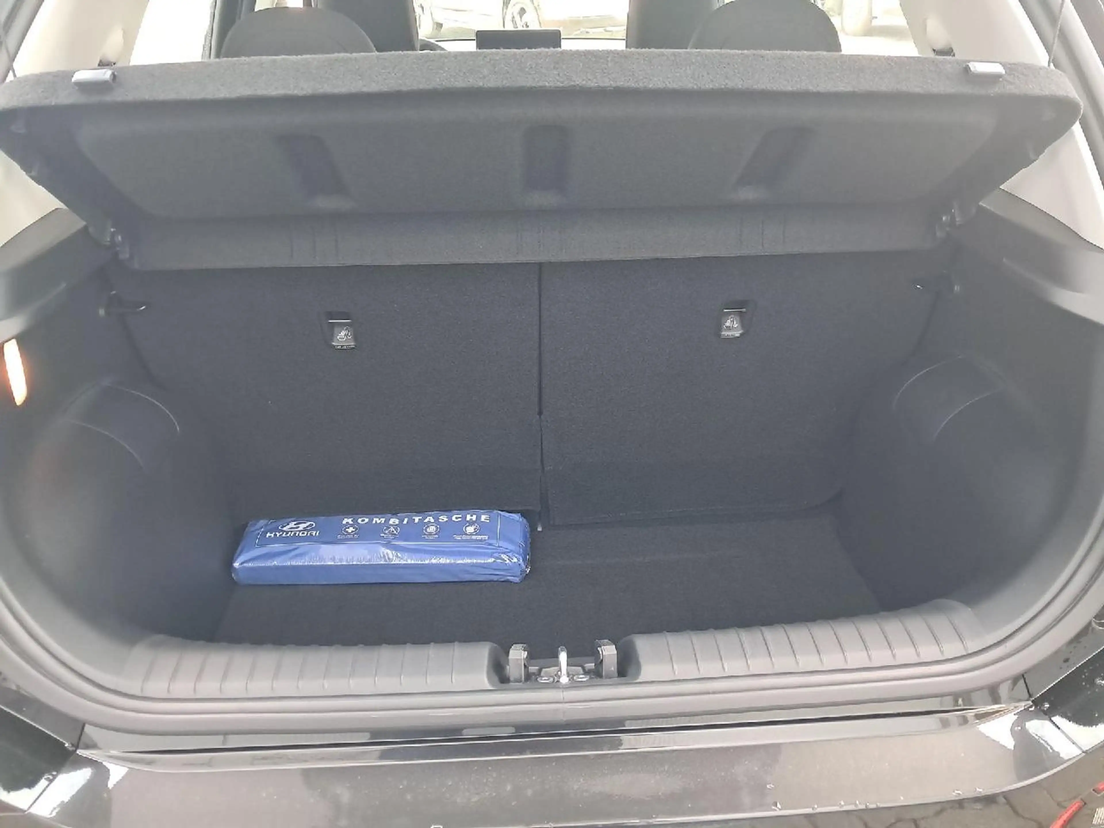 Hyundai Inster Inster Elektro 85 kW FWD Select 49 kWh-Batterie — photo 11