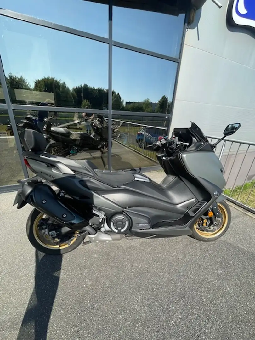 Yamaha TMAX 560 Gris - 1