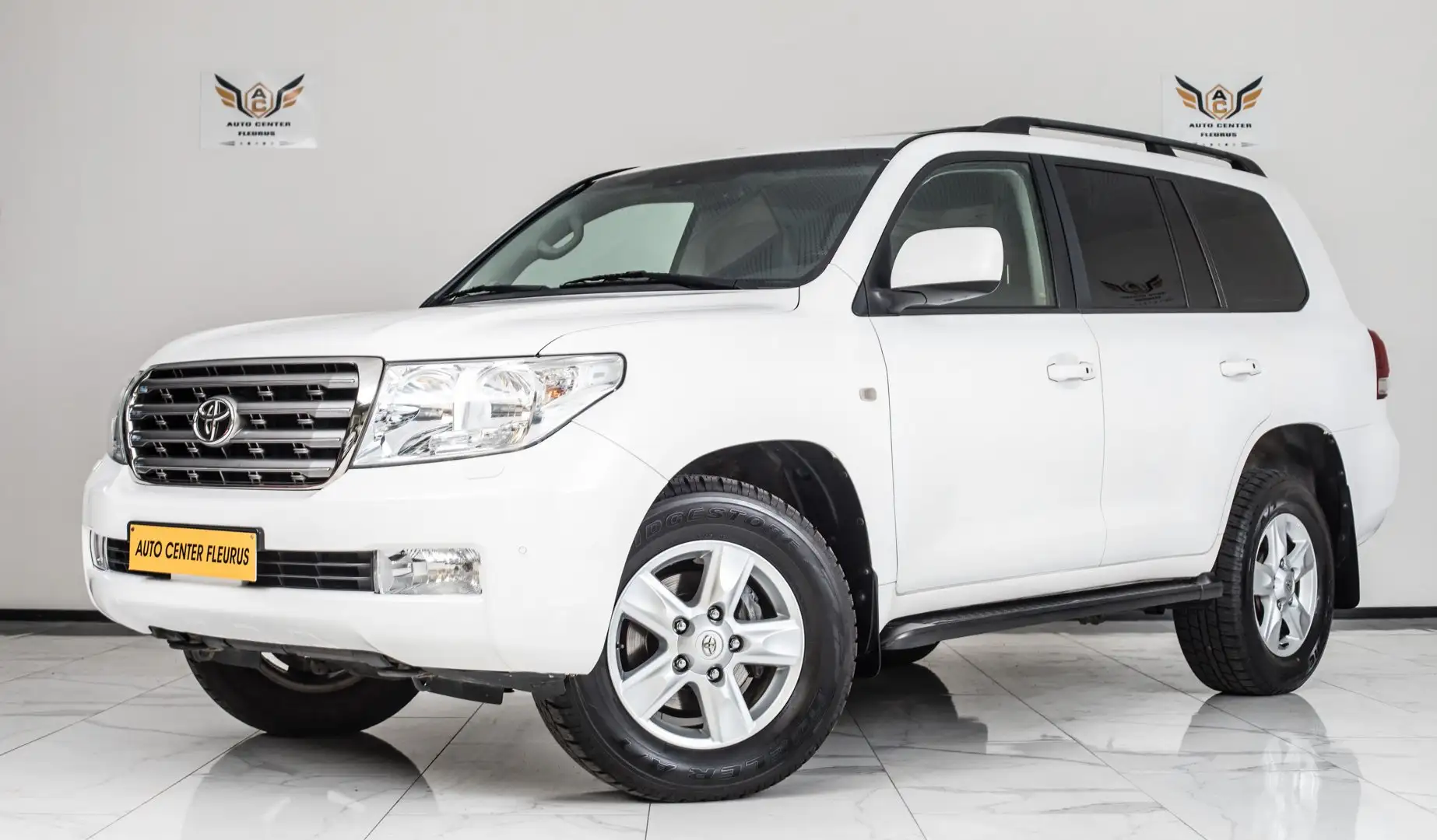 Toyota Land Cruiser HDJ 200 V8 - 4.5L D-4D Utilitaire 7pl. / TVA DEDUC Blanc - 1