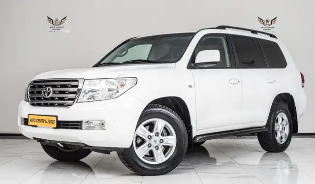 Toyota Land Cruiser HDJ 200 V8 - 4.5L D-4D Utilitaire 7pl. / TVA DEDUC