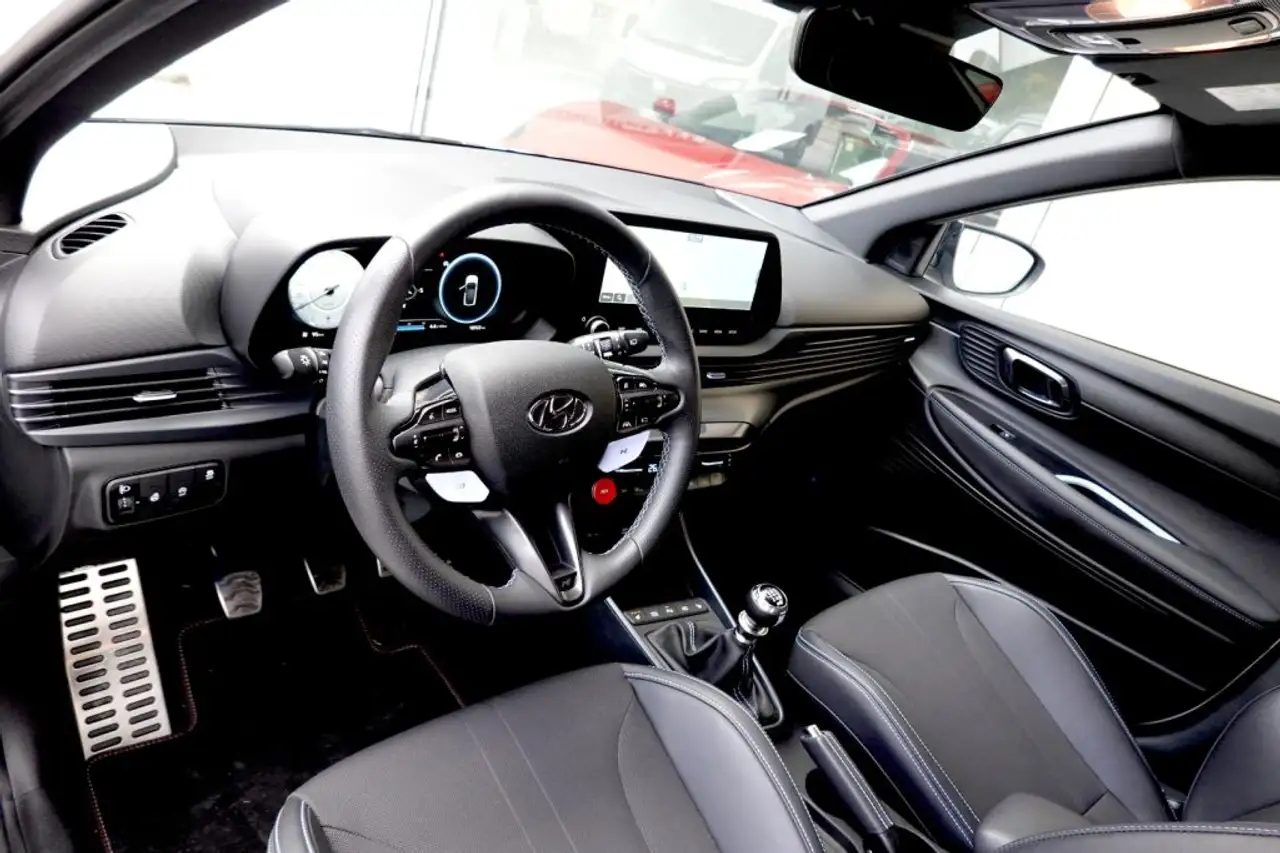 Hyundai i20 N 1.6 T-GDI MT N-Performance MARTINI RACING 11