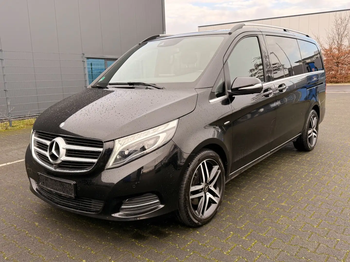 Mercedes-Benz V 250 d AVANTGARDE EDITION lang*BURMESTER*SITZBE Schwarz - 2