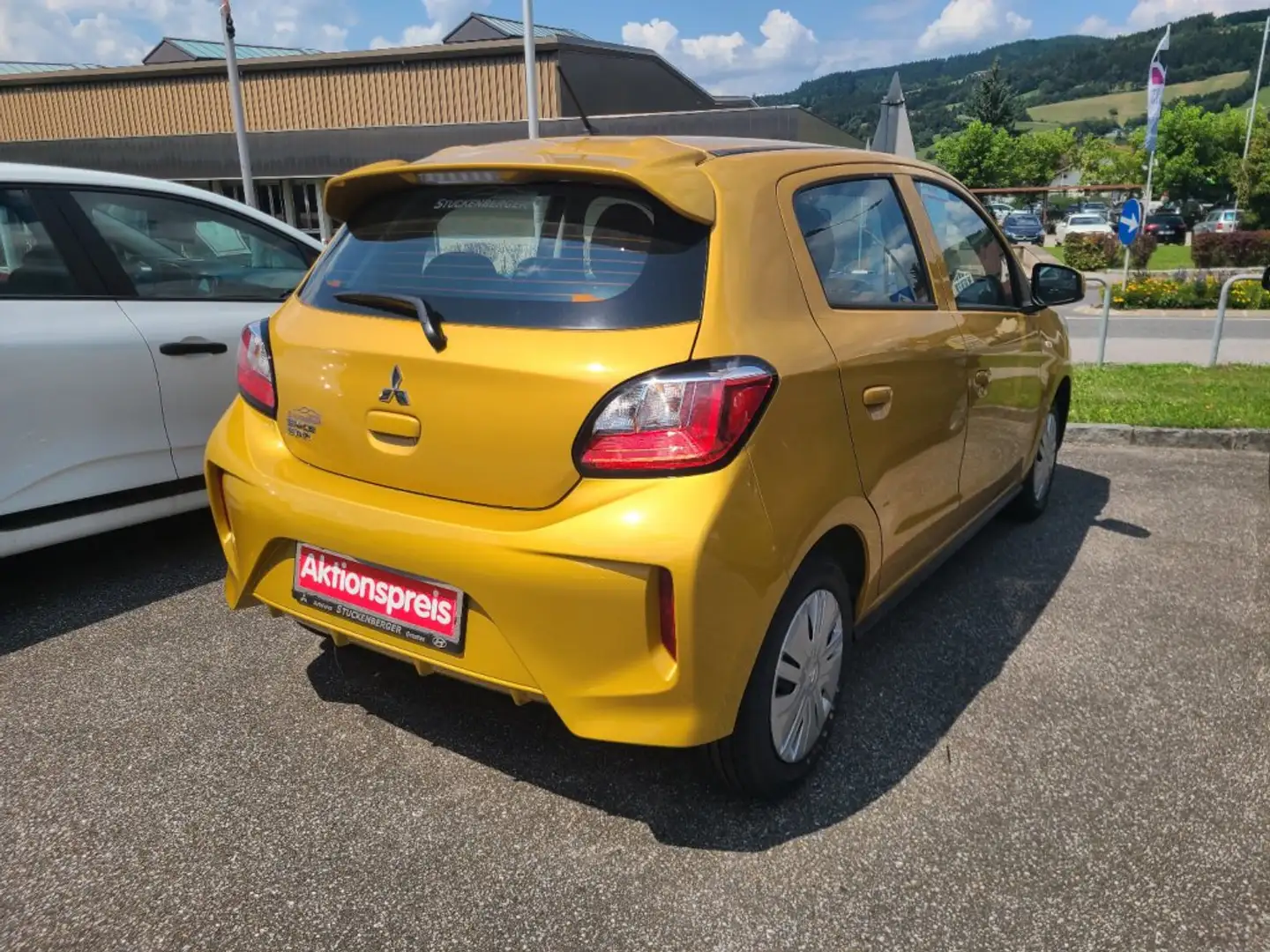 Mitsubishi Space Star 1,2 Inform AS&G 24 Beige - 2