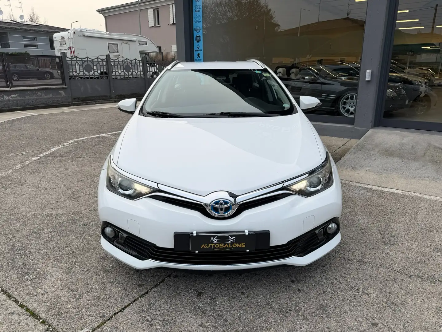 Toyota Auris Auris II Touring Sports 1.8h Business cvt Weiß - 2