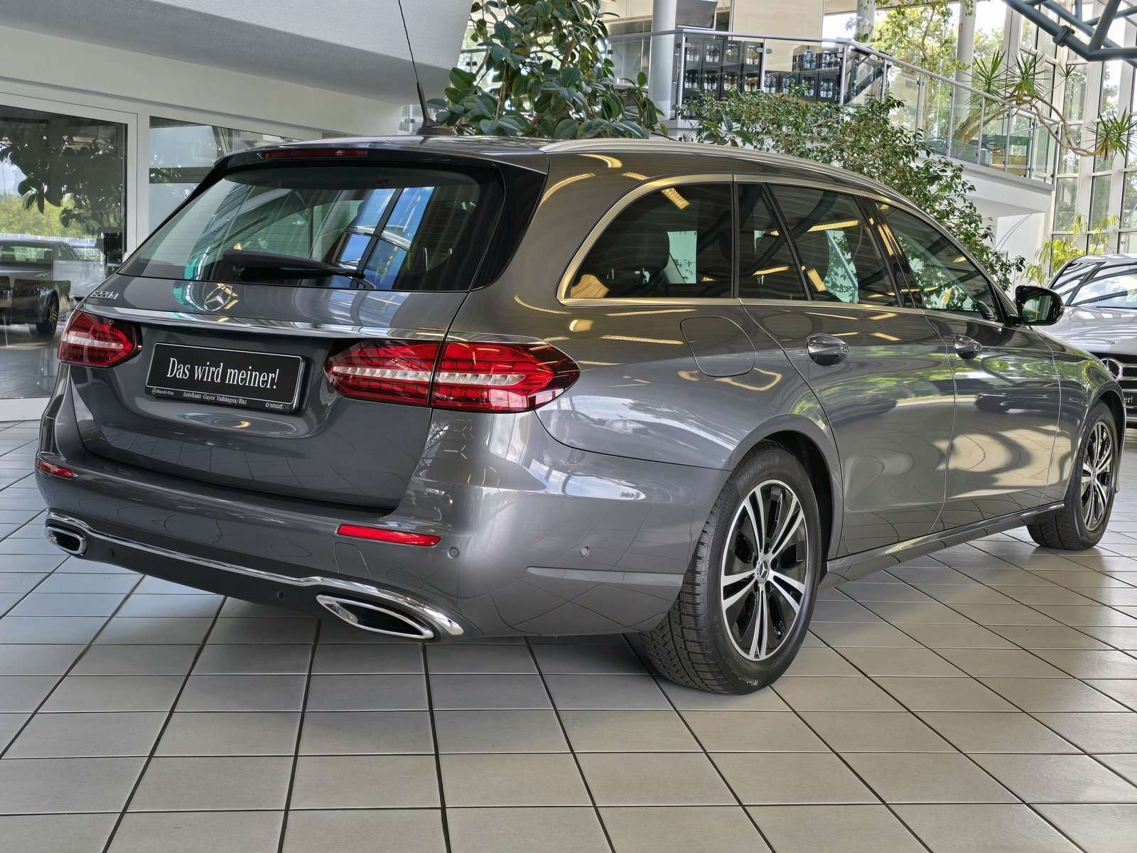 Mercedes-Benz E 220