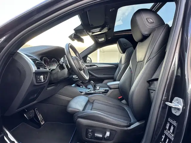 BMW X4 view 11