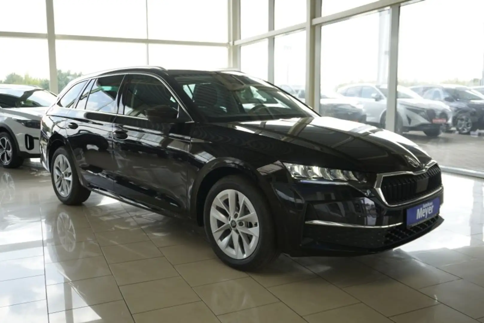 Skoda Octavia Combi 2,0TDI DSG aAHK/Kamera/Kessy/el.Klappe    ** Noir - 1