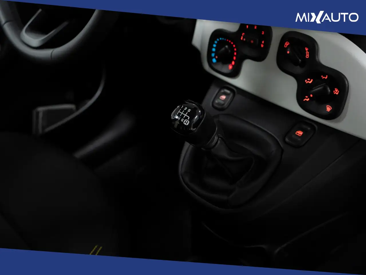 Fiat Panda Pandina Cross 1.0 Firefly Hybrid S&S 70CV, миниатюра 13
