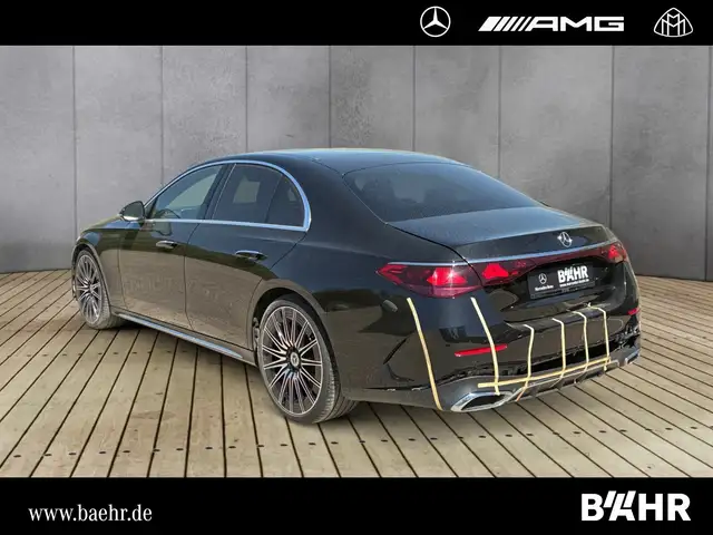 Mercedes-Benz E-Class view 3
