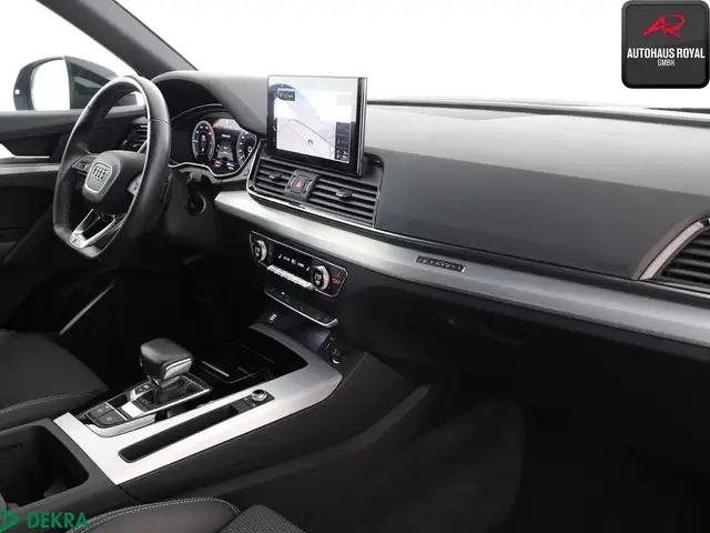 Audi Q5 view 11