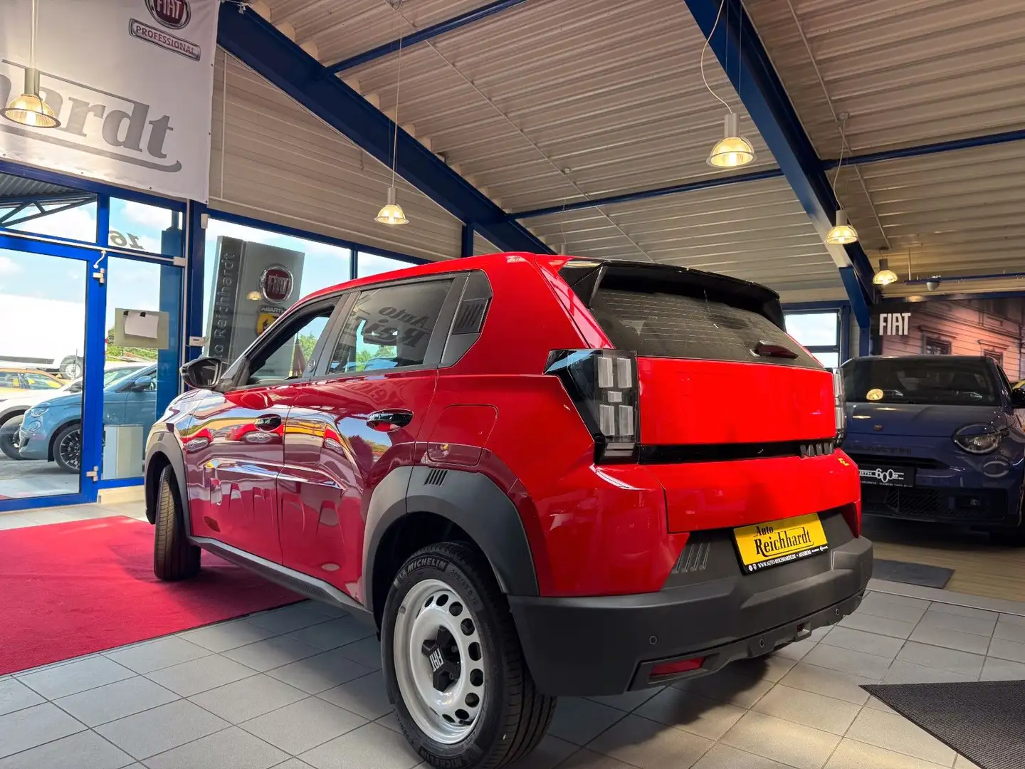 Fiat Grande Panda Elektro 83 kW Red Rot - 2