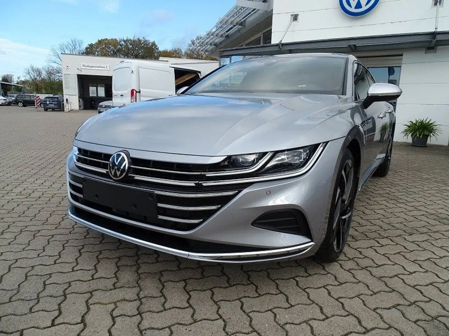 Volkswagen Arteon Shooting Brake 2.0 TSI DSG Elegance / DCC Ezüst - 2