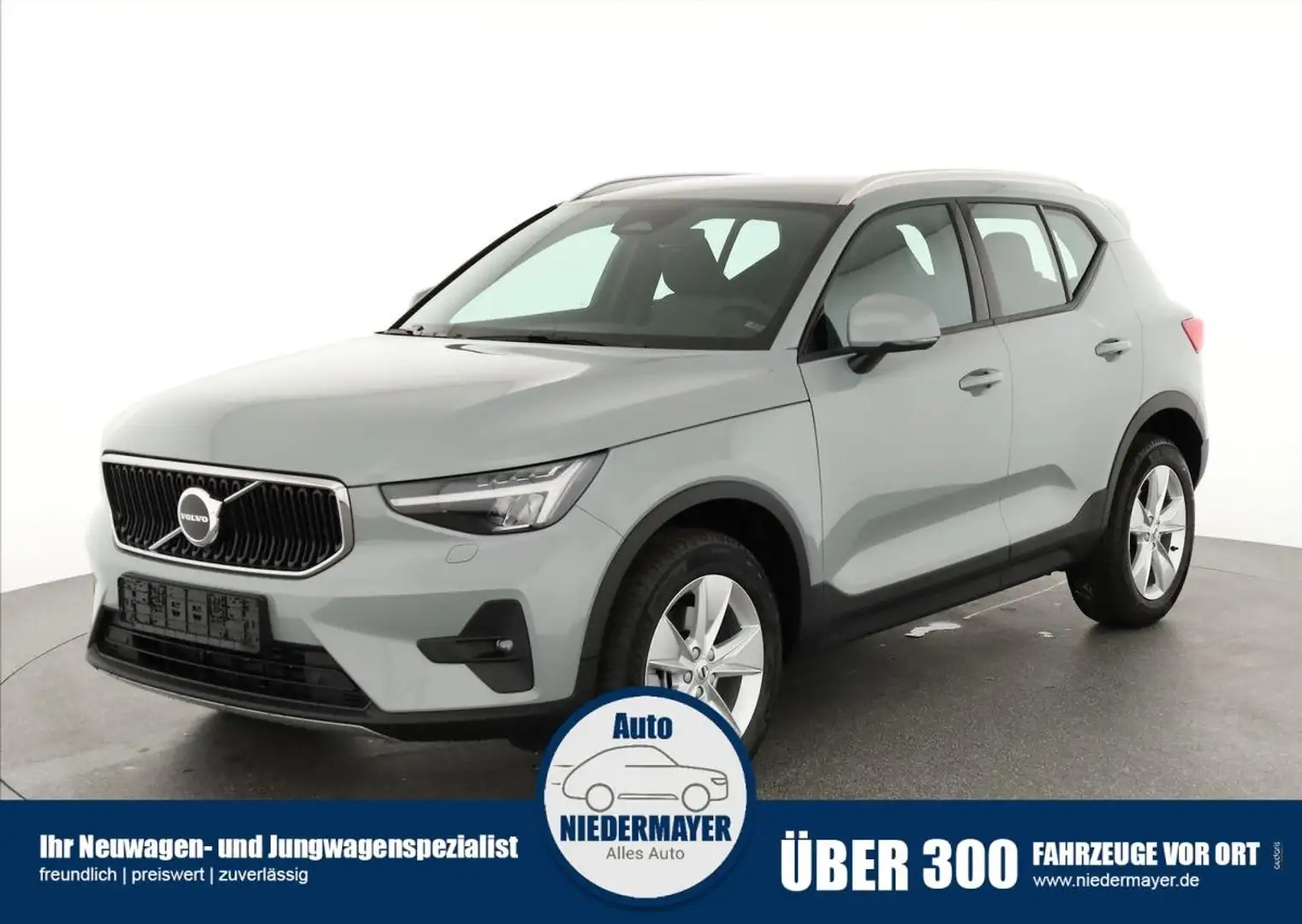 Volvo XC40 B3 Mild-Hybrid Core, Navi, LED, Winter, Kamera, el Grau - 1