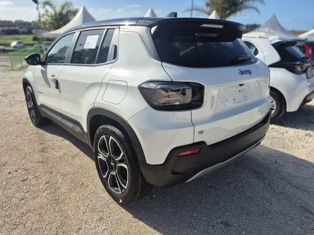 Jeep Avenger view 15