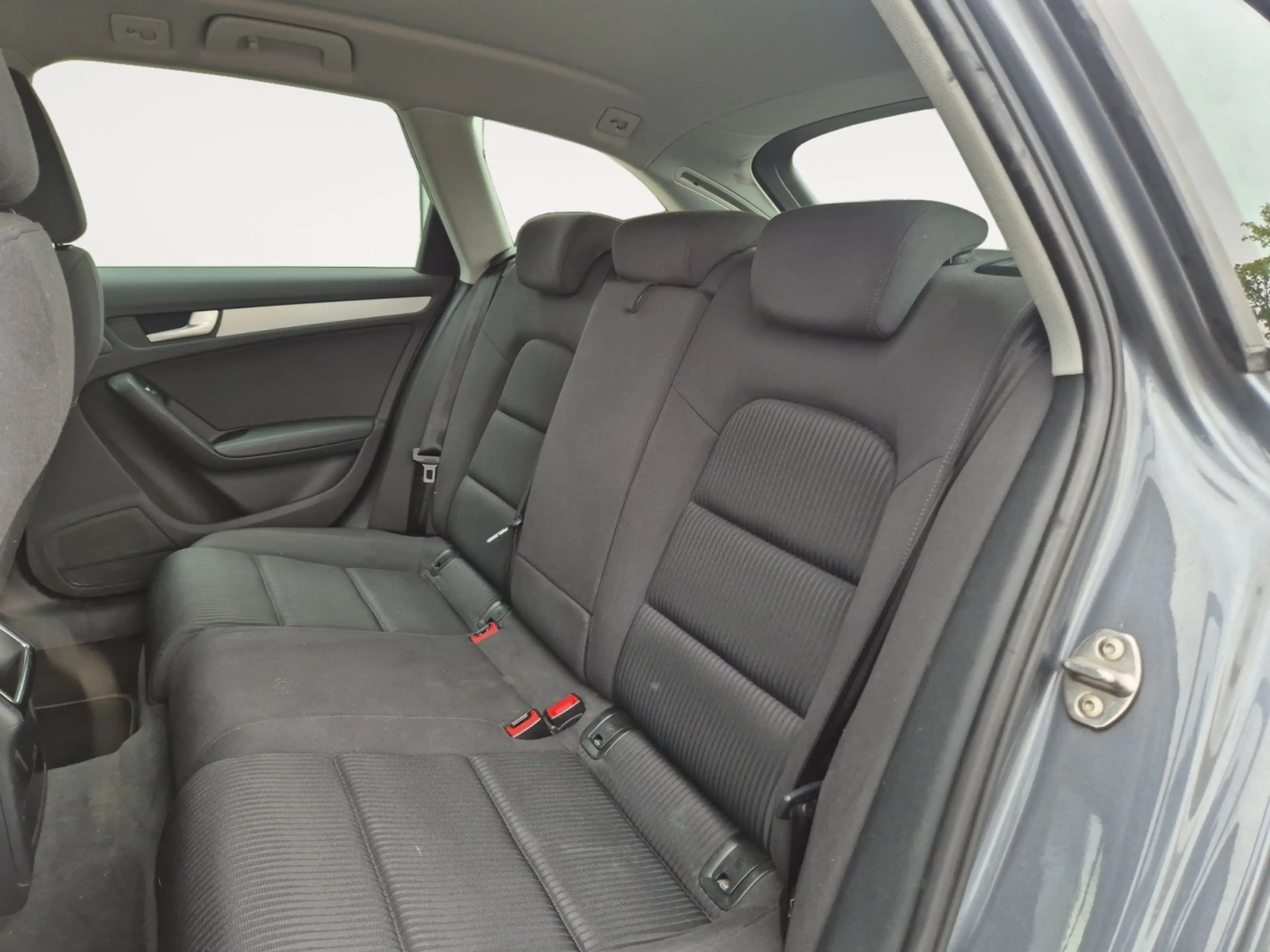 Audi A4 Avant Attraction 110kw TDI Multitronic *NAVI*Tempo — photo 9