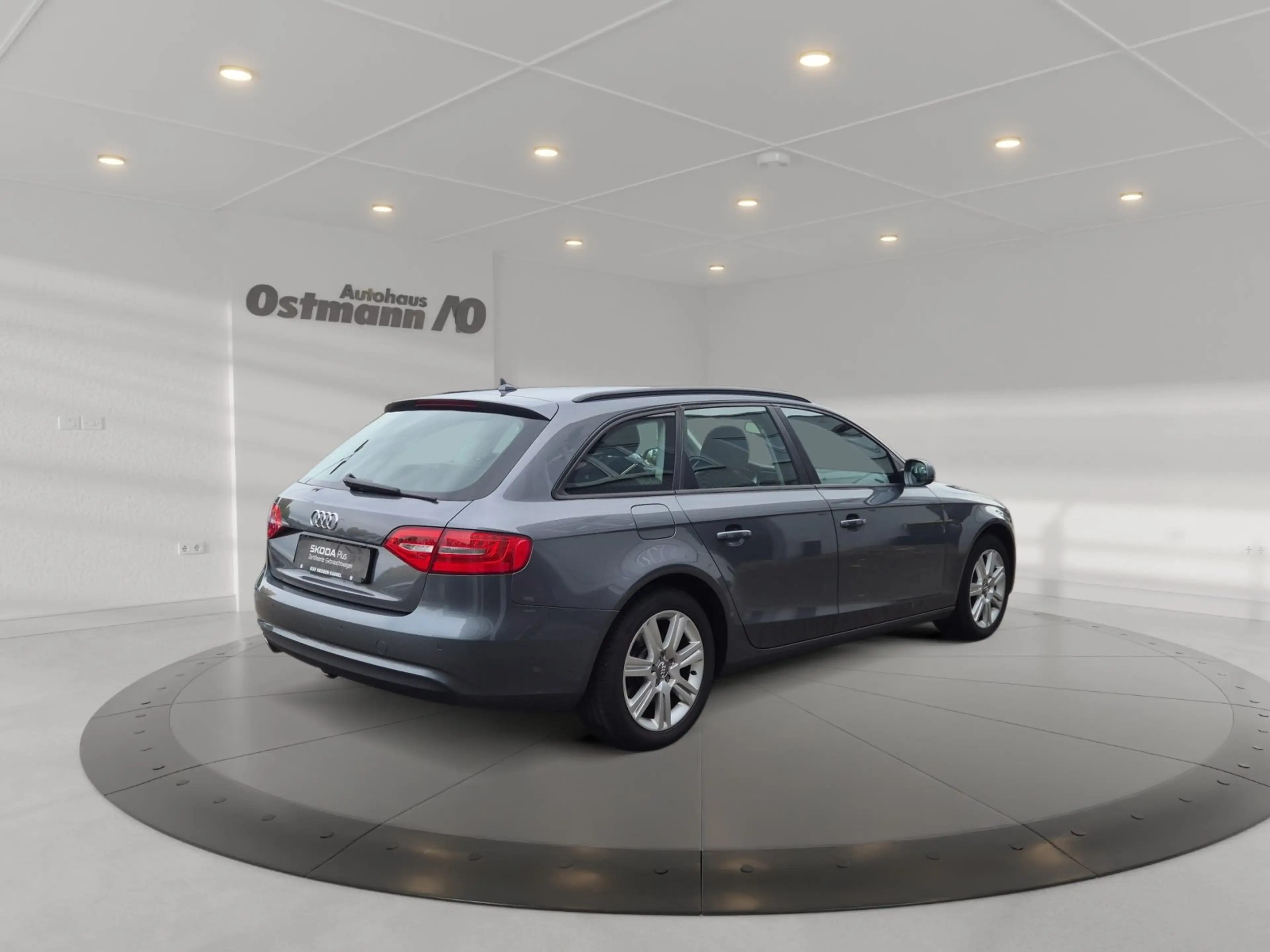 Audi A4 Avant Attraction 110kw TDI Multitronic *NAVI*Tempo — photo 5