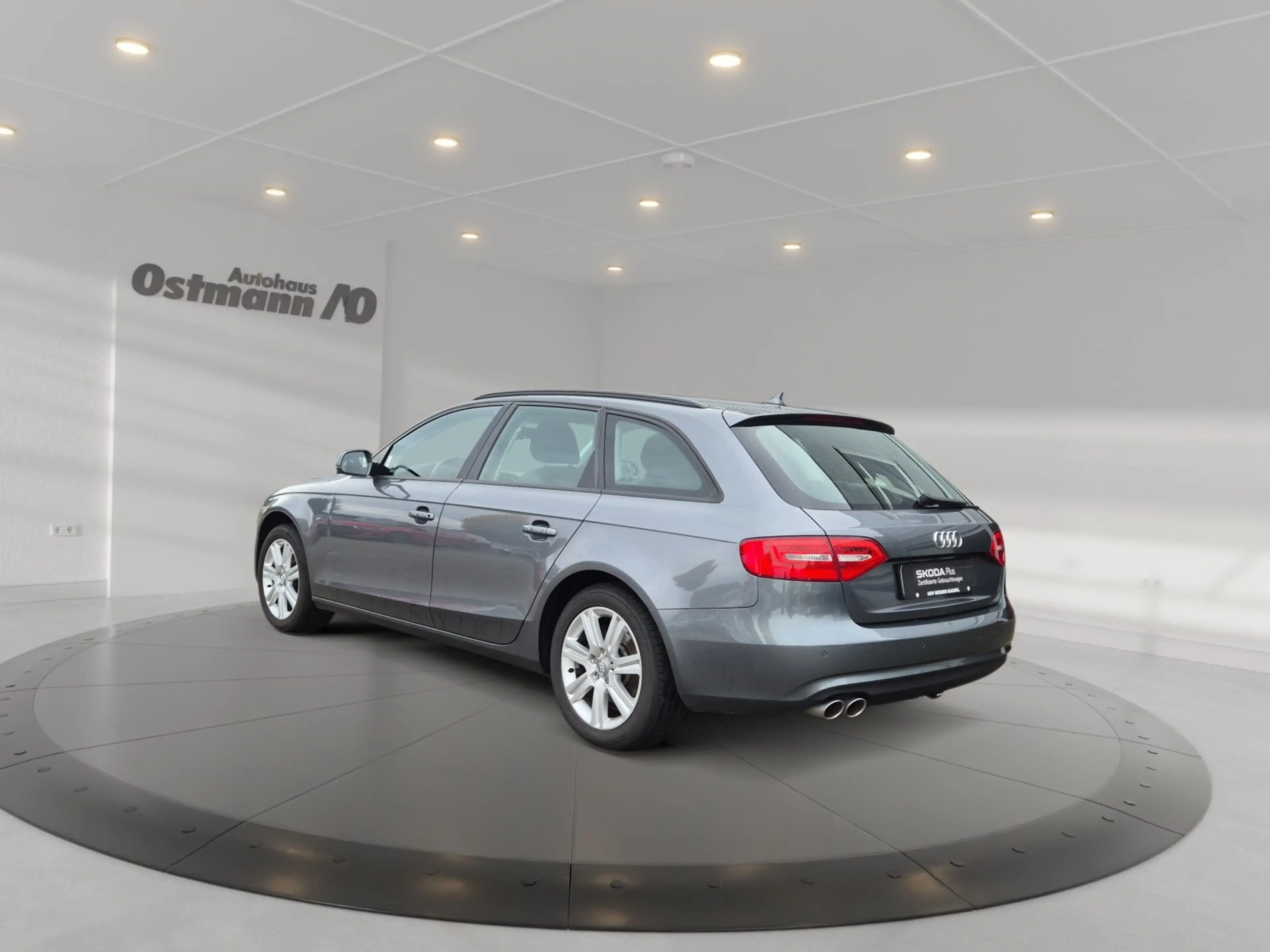 Audi A4 Avant Attraction 110kw TDI Multitronic *NAVI*Tempo — photo 4