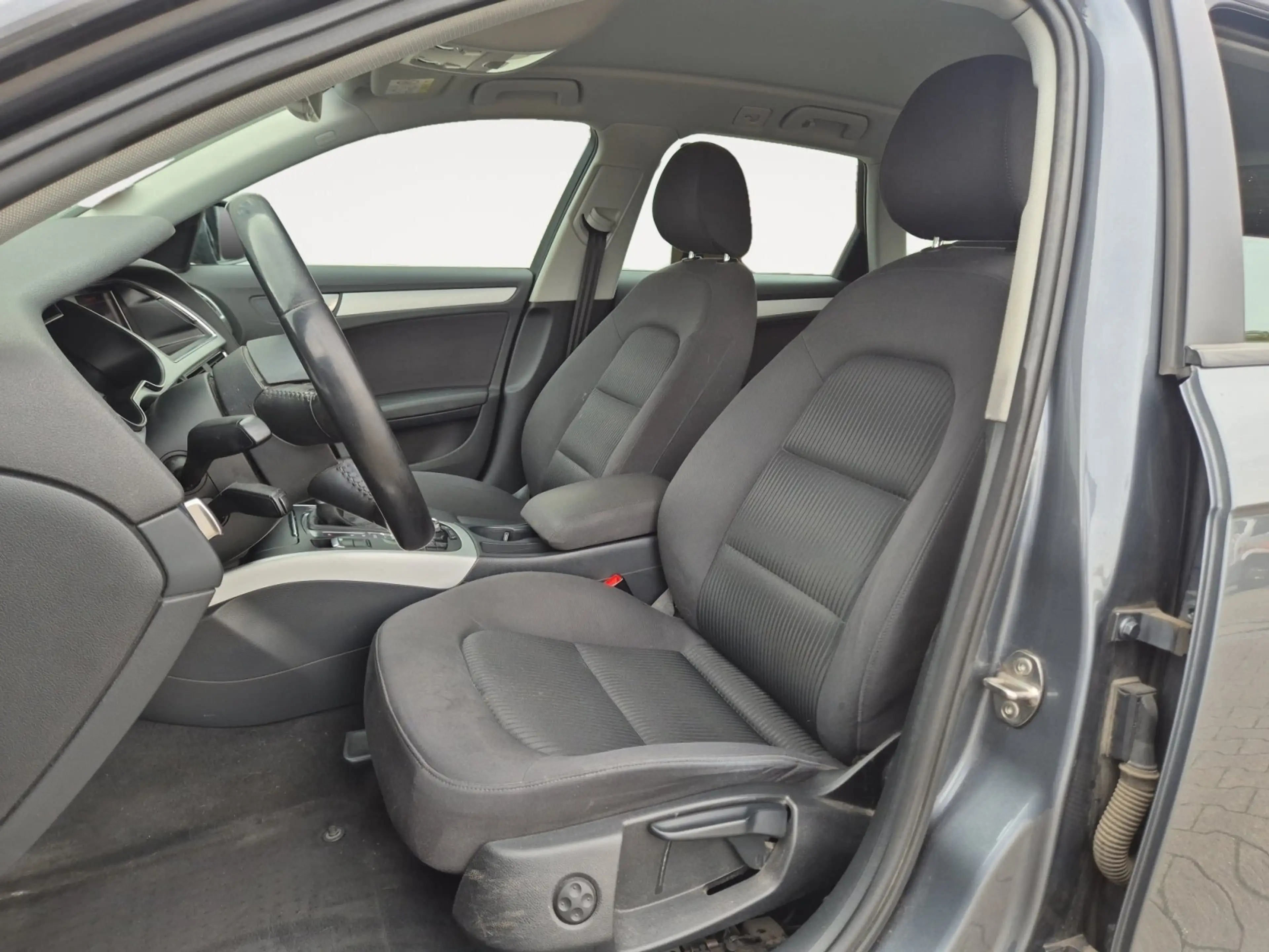 Audi A4 Avant Attraction 110kw TDI Multitronic *NAVI*Tempo — photo 8