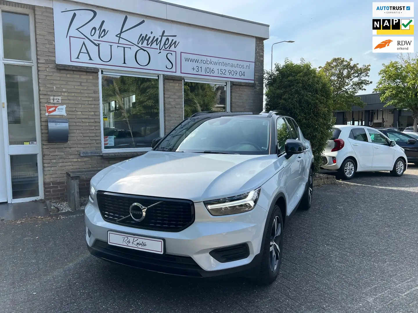 Volvo XC40 1.5 T3 R-Design Grijs - 1