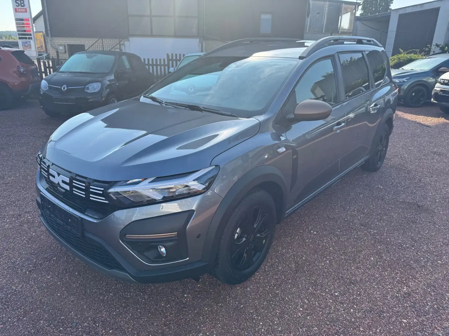 Dacia Jogger Extreme TCE 110 7-Sitzer * abnehmbare AHK Grau - 2