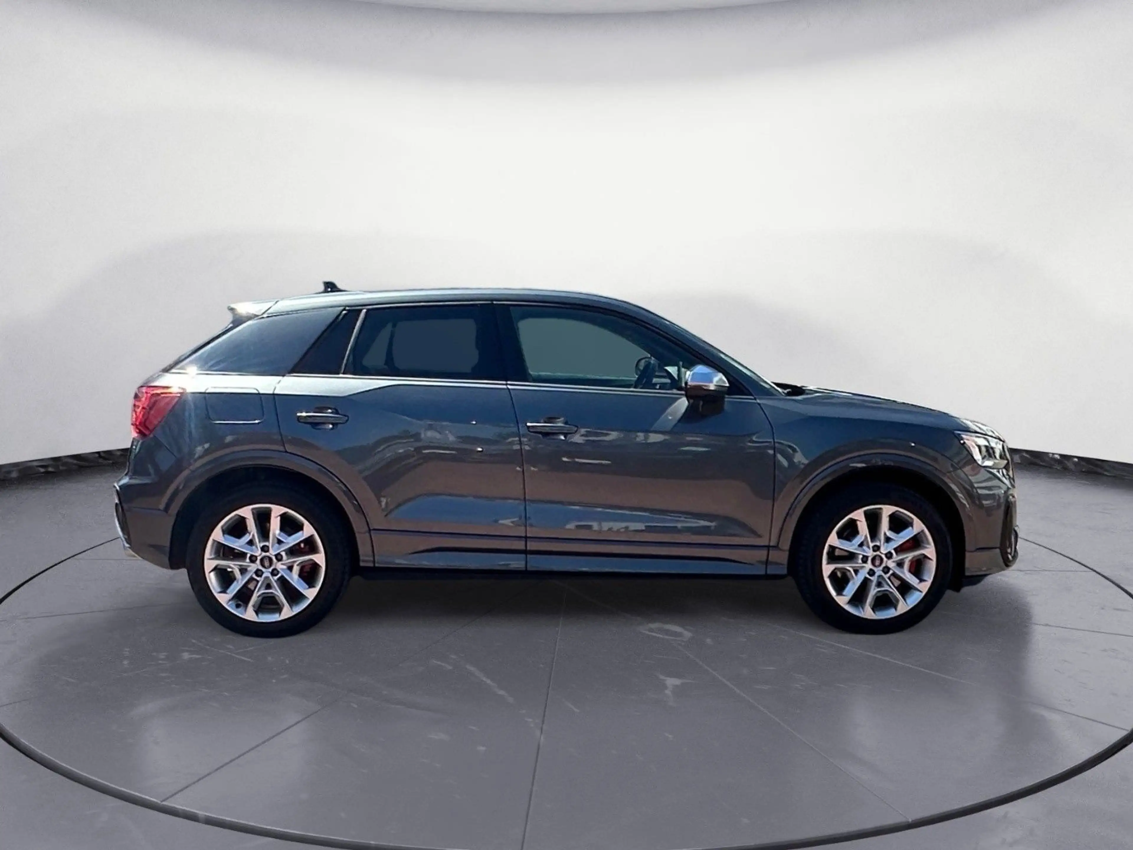 Audi SQ2 TFSI 221(300) kW(PS) S tronic — photo 6