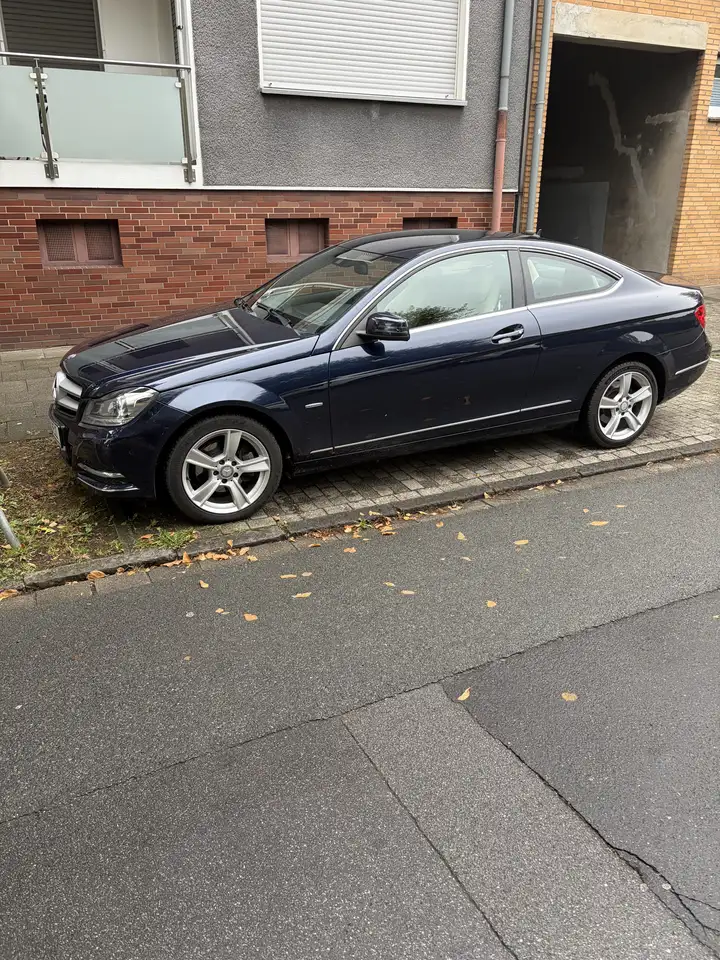Mercedes-Benz C 220