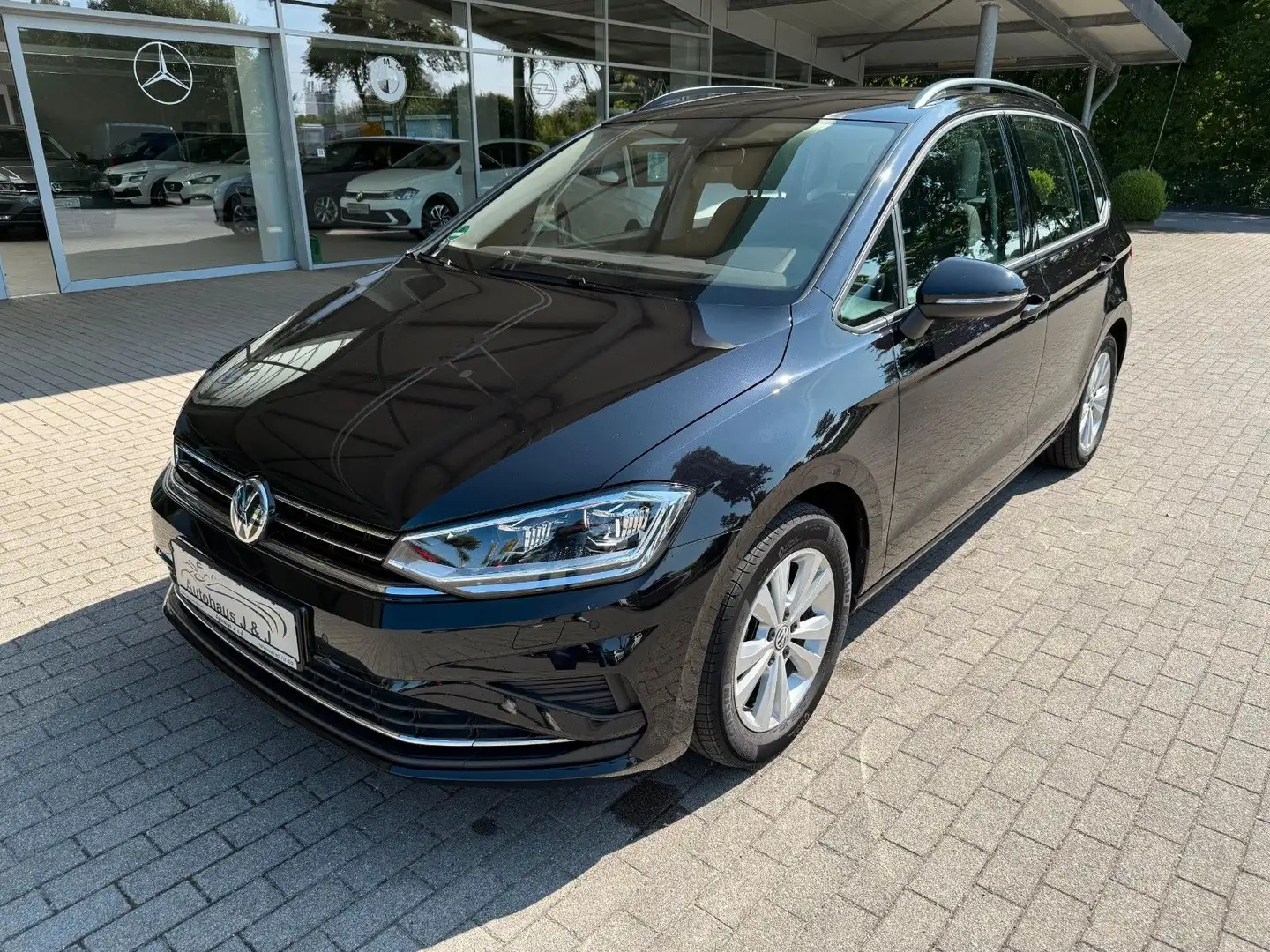 Volkswagen Golf Sportsvan Comfortline LED/AHK/Navi/PDC/ACC Noir - 1