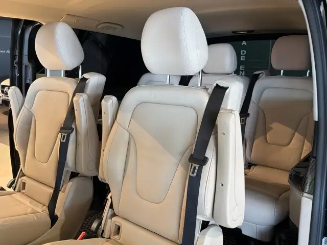 Mercedes-Benz V-Class view 14