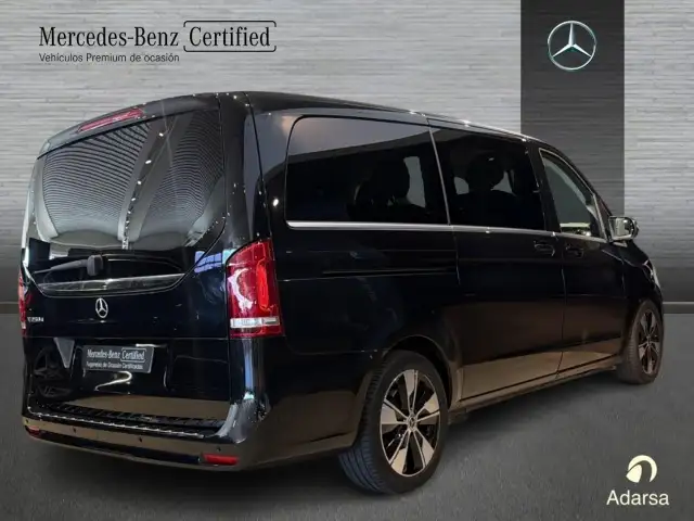 Mercedes-Benz V-Class view 2