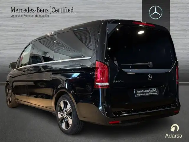 Mercedes-Benz V-Class view 3